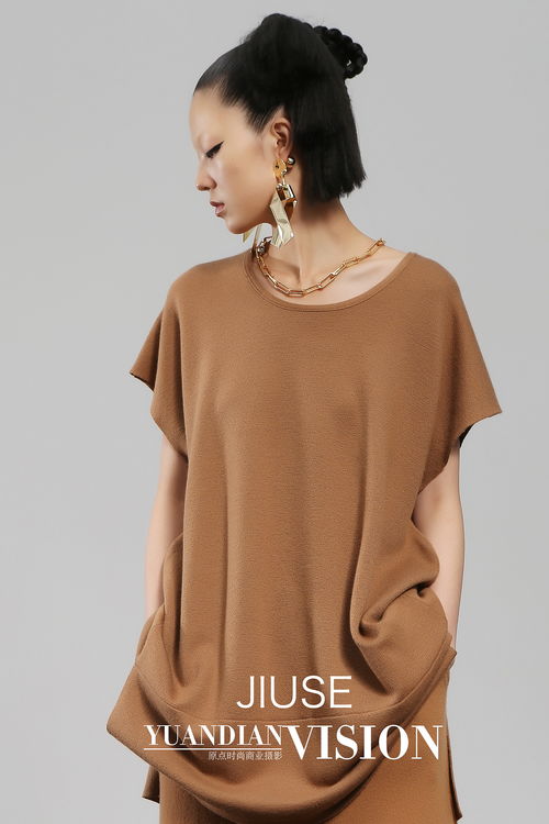 室內(nèi)簡(jiǎn)單造景也一樣拍服裝形象片